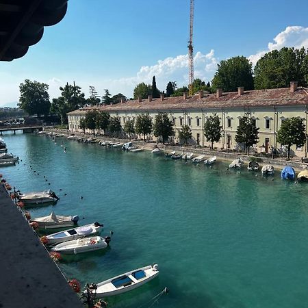 C House Rooms Lake Peschiera del Garda Eksteriør billede